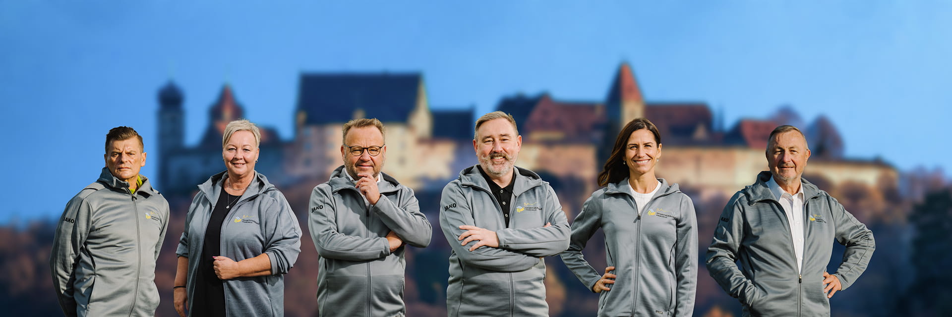 Vorstandschaft des Sportverband Coburg vor der Veste Coburg